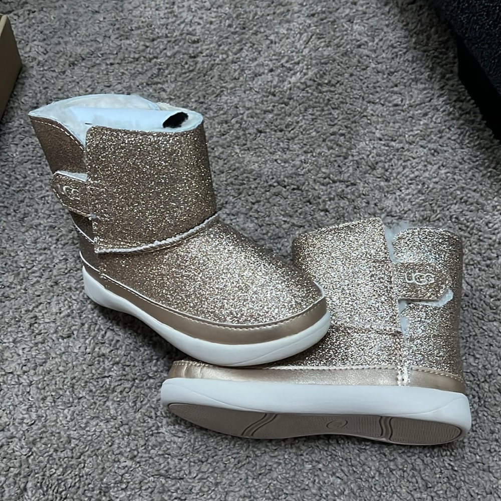 NWT gold glitter toddler uggs